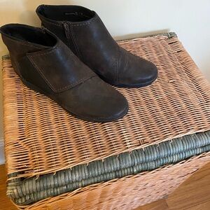 Cloudsteppers by Clarks Chocolate Ankle Booties